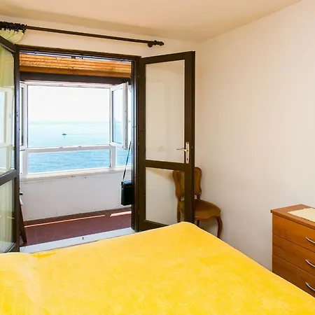 Gigi - Two Bedroom With Terrace And Sea View Dubrownik